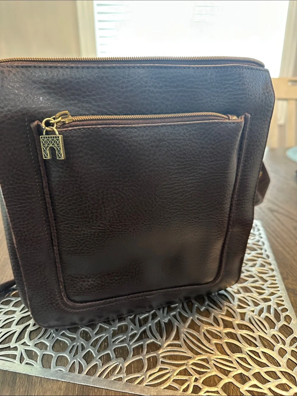 Relic compact leather